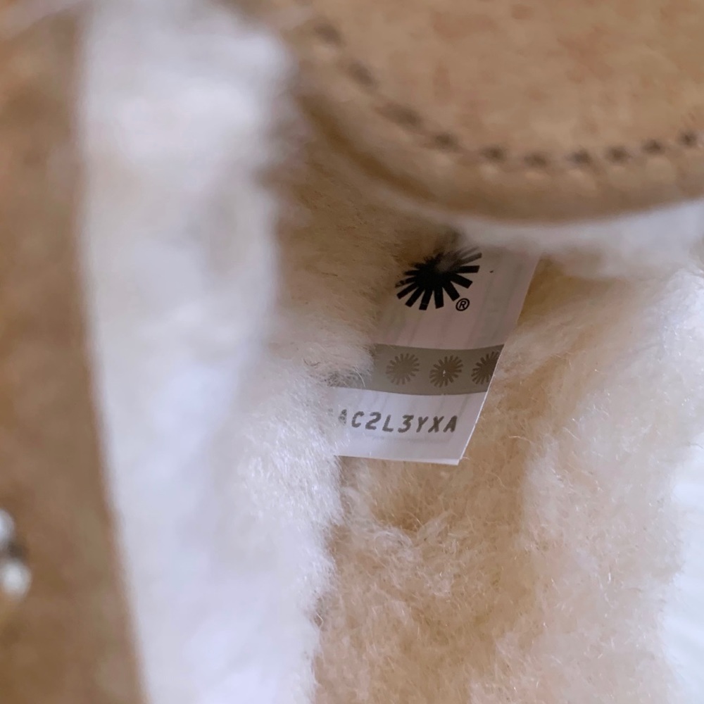 UGG Ansley Chestnut Suede Outdoor/Indoor Slippers - Picture 5 of 6